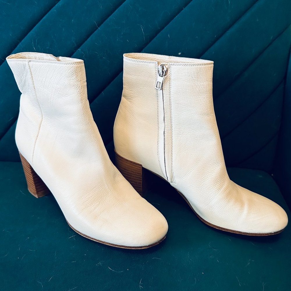 Vince ‘Blakely’ white leather block heeled boots Sz 7.5M